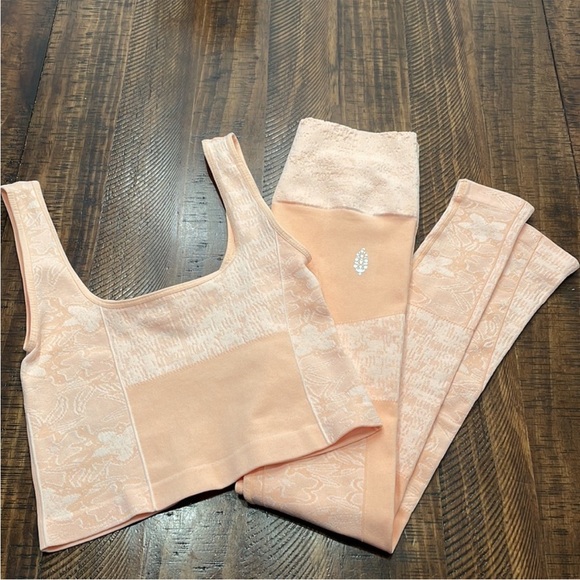 Free People Pants - FREE PEOPLE Good Karma Textured Sports Bra & Leggings NWOT